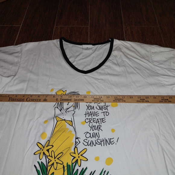 Emerson Street Crewneck Short Sleeve White T-shirt One Size Fits Most - Picture 3 of 7